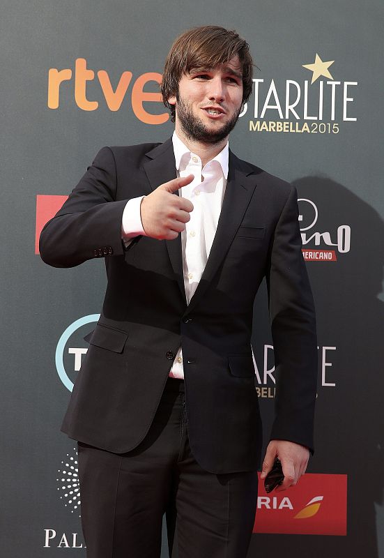 Los invitados llegan a la alfombra roja