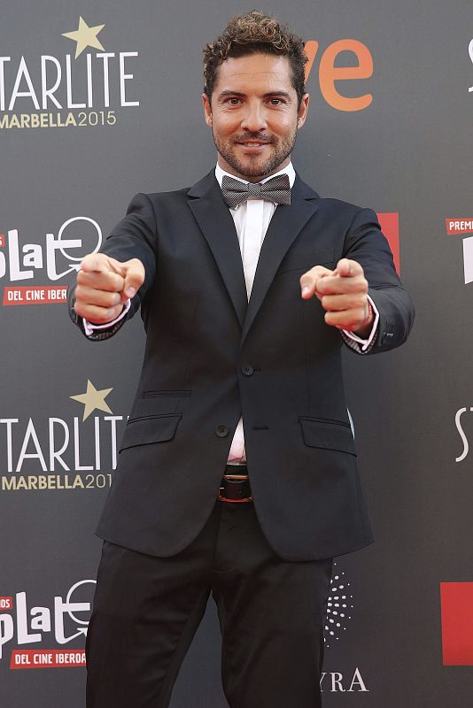 Los invitados llegan a la alfombra roja