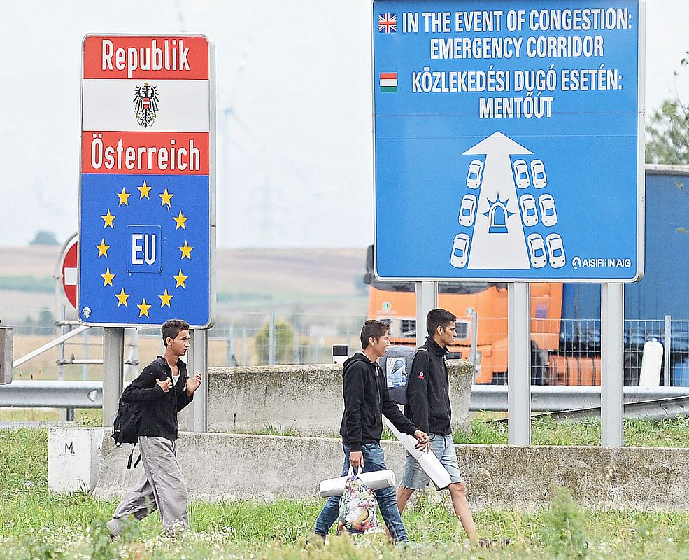 Austria espera 10.000 refugiados en un día