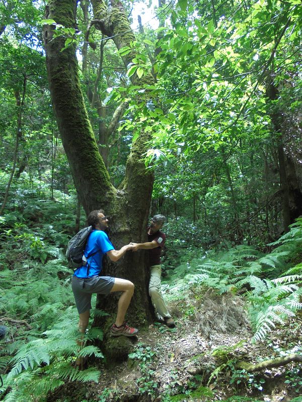 Edu Soto con Jacinto Leralta guía del Parque Nacional del Garajonay