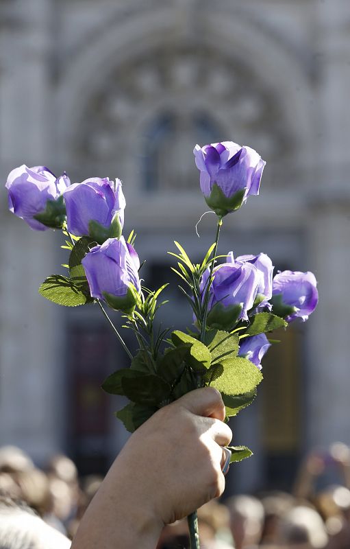 Flores moradas, el color contra la violencia machista