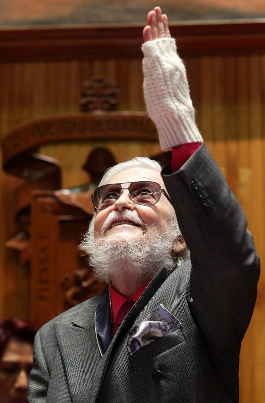 FERNANDO DEL PASO RECIBE HONORIS CAUSA DE UNIVERSIDAD DE GUADALAJARA