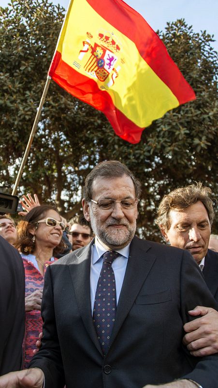 El candidato a la reelección como presidente del Gobierno, Mariano Rajoy, hace campaña en Palma de Mallorca.