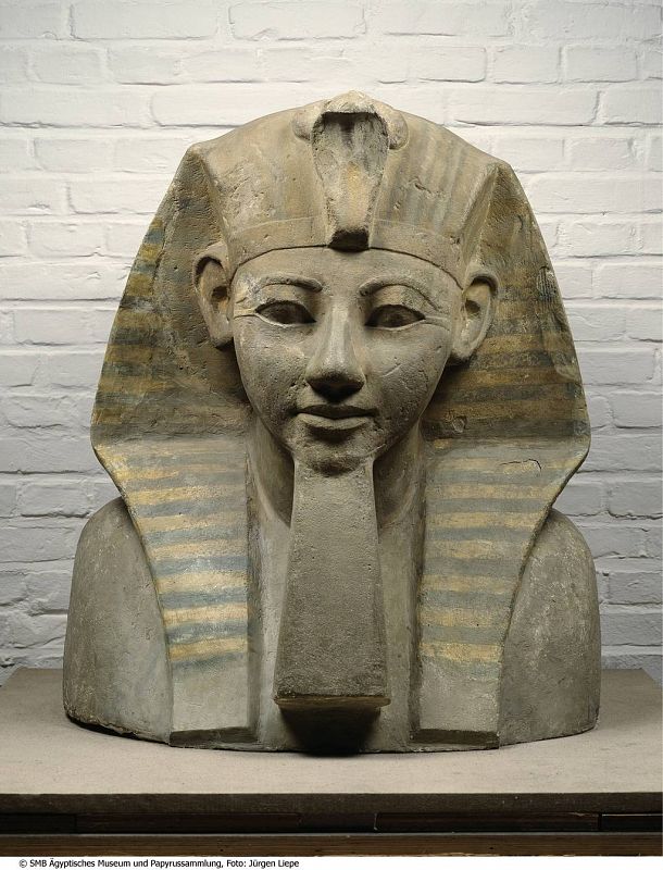 Kopf einer Sphinx der Hatschepsut