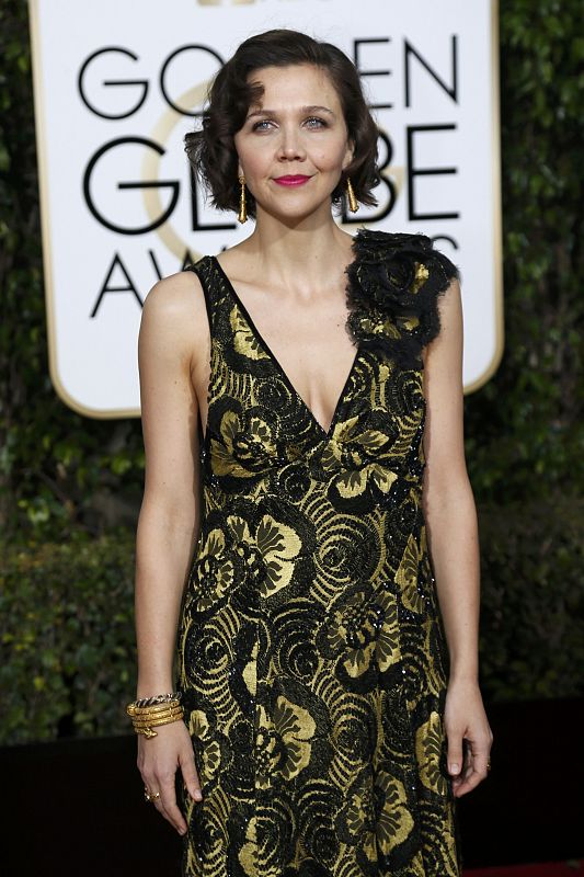Actress Maggie Gyllenhaal arrives at the 73rd Golden Globe Awards in Beverly Hills