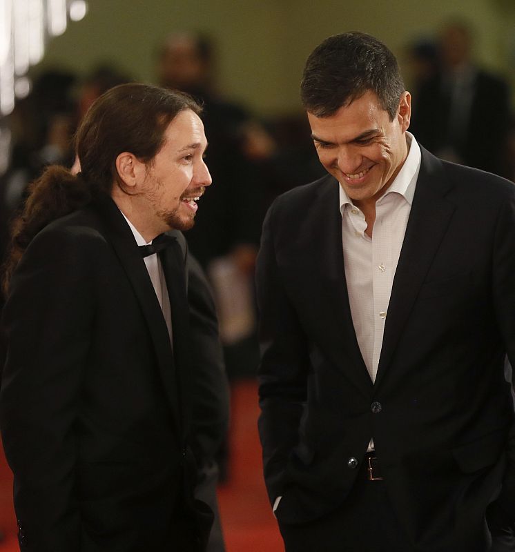 Pablo Iglesias y Pedro Sánchez a su llegada a la ceremonia.