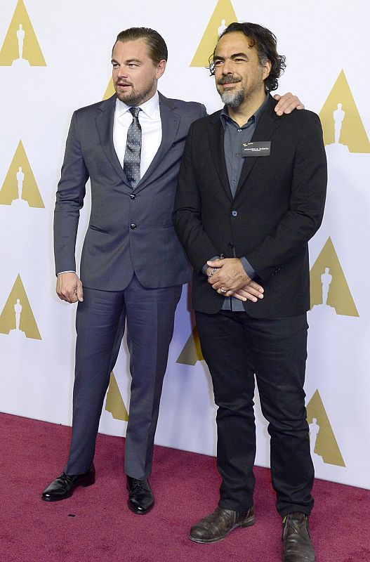 El actor estadounidense Leonardo DiCaprio y el director mexicano Alejandro Iñarritu, ambos nominados por 'El renacido'.
