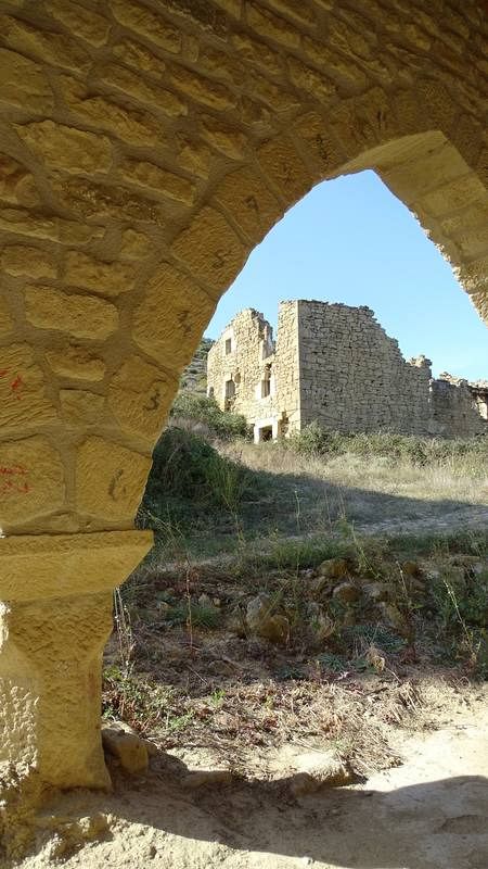 En la aldea deshabitada de Barúes