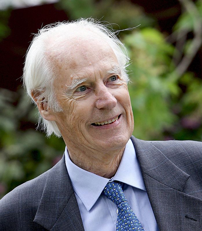Muere Martin, productor de The Beatles 6