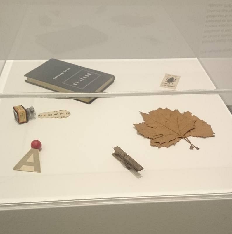  Los primeros 'poemas objeto' de Joan Brossa, expuestos en el MACBA