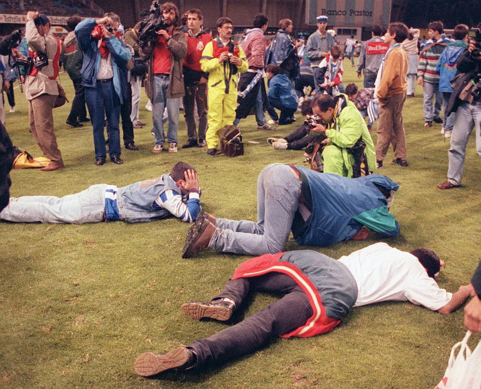 La afición del Deportivo llora la oportunidad perdida en favor del Barça (1994).