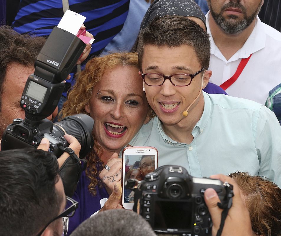 El candidato de Unidos Podemos por Madrid y director de campaña, Iñigo Errejón, durante un mitin en el que han participado los candidatos canarios.