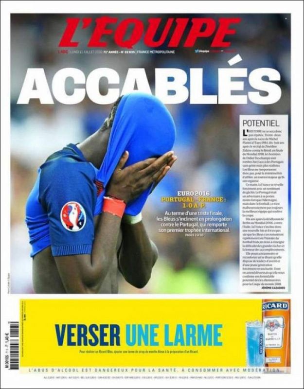 Los llantos por la derrota de Francia en la final de la Eurocopa se ven reflejados en las portadas de la prensa francesa. "Consternados", titula L'Equipe, con foto de Pogba tapándose la cara con su camiseta.