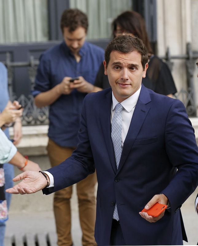 Rivera ha llegado a un acuerdo con el PP para hacer a Ana Pastor presidenta del Congreso