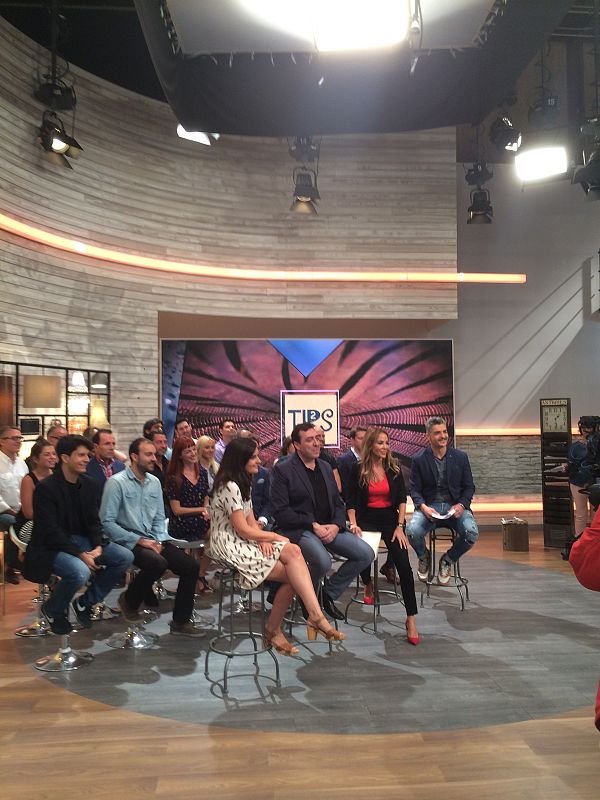 Los colaboradores en la presentación de Tips