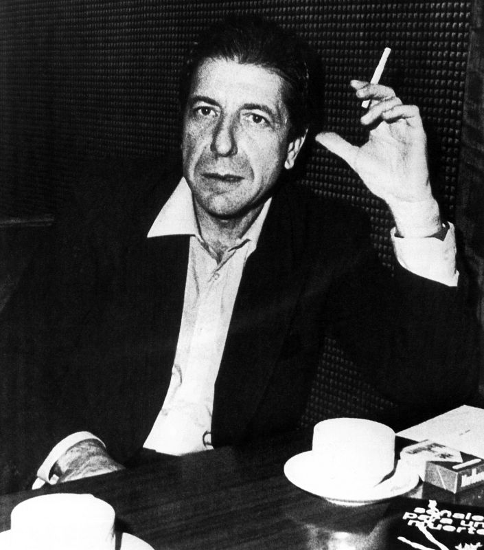 El poeta y cantante en 1985 durante una de sus giras por España.