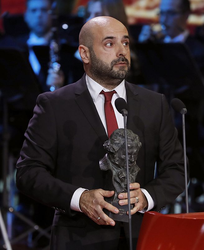 David Martí recibe el Goya 2017 al mejor maquillaje y peluquería por 'Un monstruo viene a verme',