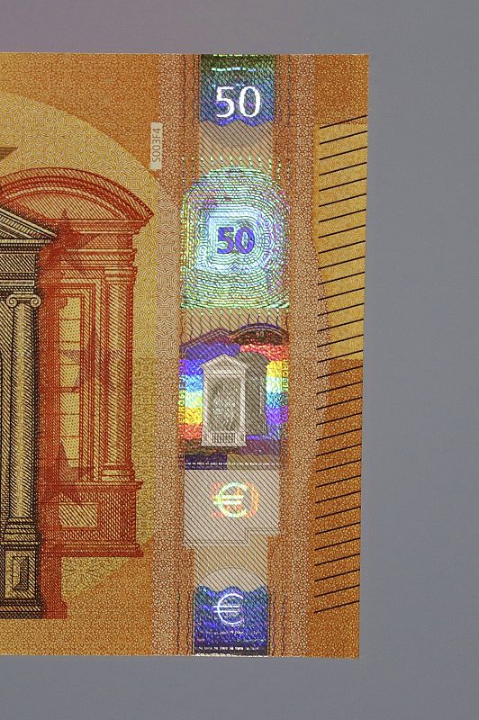 Detalle del holograma del nuevo billete de 50 euros
