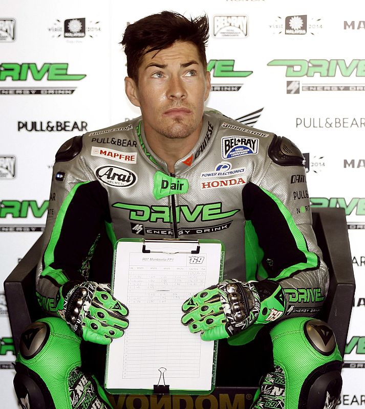 Nicky Hayden (Drive M7 Aspar), en boxes durante los primeros entrenamientos libres del GP de Catalunya (2014).