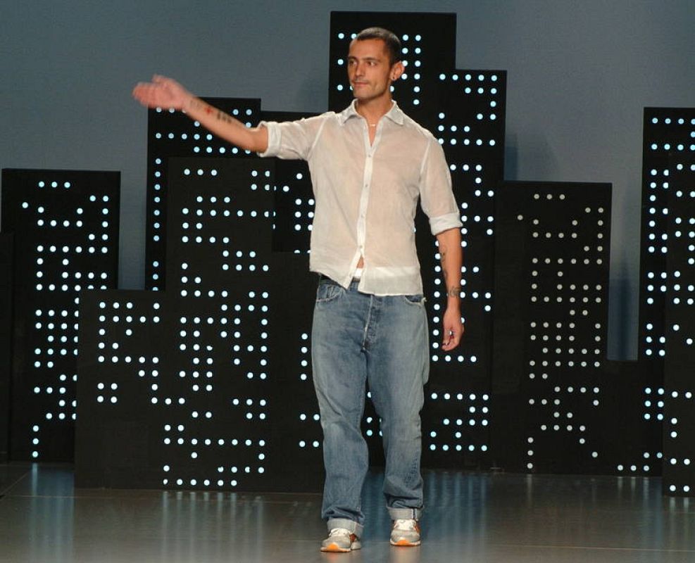  Saludando al público