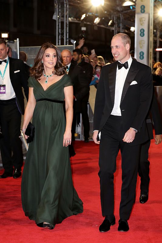 El príncipe William, Duque de Cambridge, y Catherine, duquesa de Cambridge, llegan a la gala de los Bafta