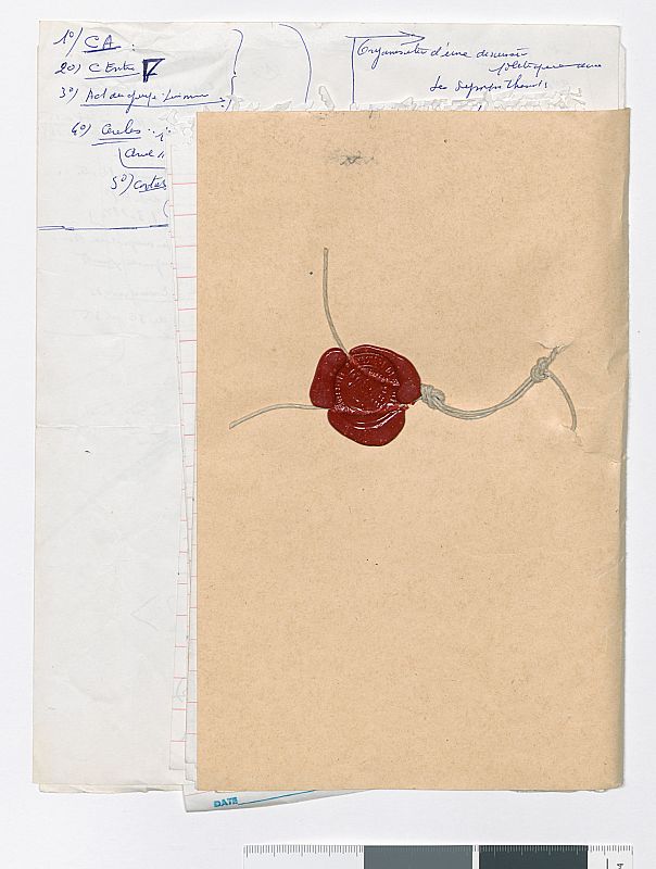 Folios manuscritos con información sobre los enfrentamientos con la Policía