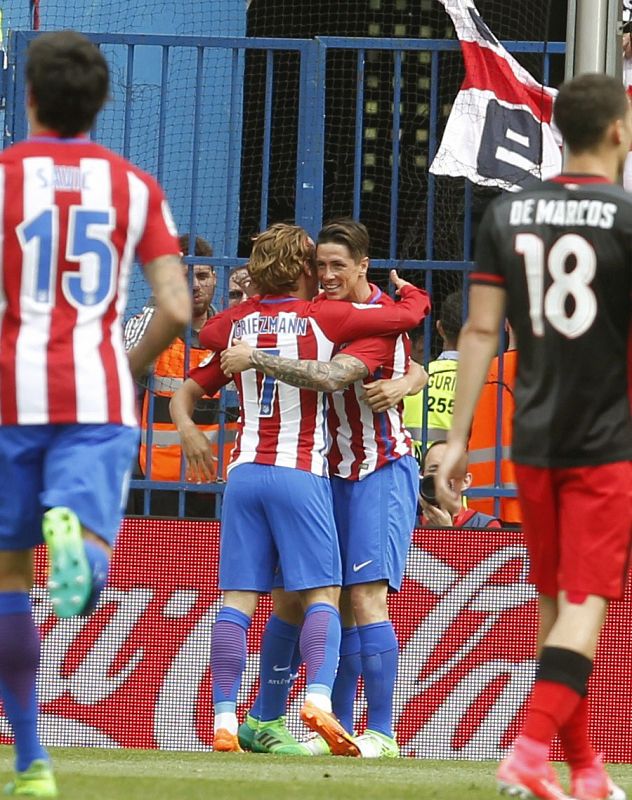 Doblete de Torres en el último partido del Calderón