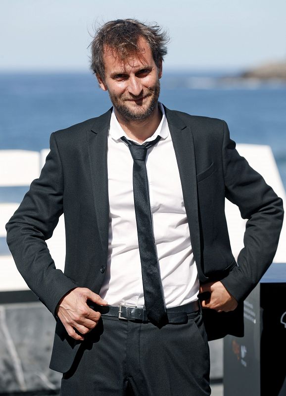 El realizador suizo Simon Jaquemet posa durante la presentación de su película 'The innocent' en San Sebastián