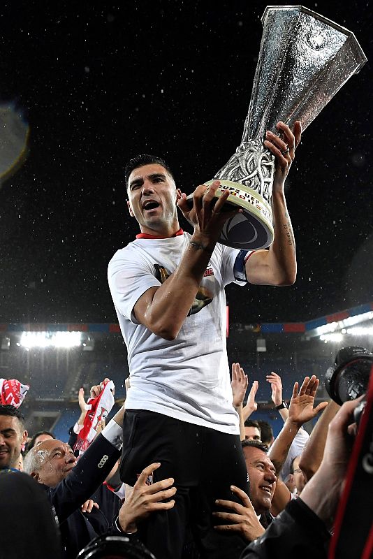 Fotografía de archivo, tomada el 18/5/2016, de José Antonio Reyes tras ganar con el Sevilla la UEFA Europa League