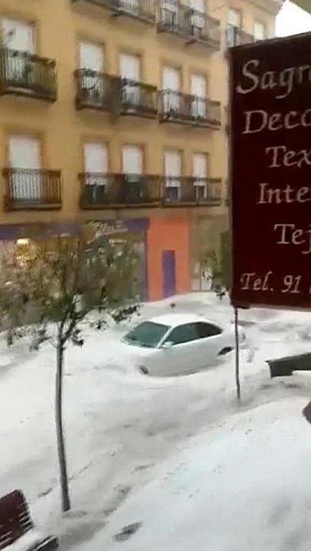 La Aemet ha ampliado la alerta por lluvias y tormentas hasta el nivel naranja en el área metropolitana de la Comunidad de Madrid, así como en el Henares, las zonas del sur, las vegas y en el oeste de la región.