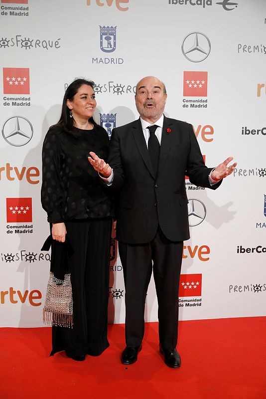 El actor Antonio Resines posa en la alfombra roja de los Premios Forqué que se entregan este sábado en el Palacio Municipal de Ifema en Madrid.