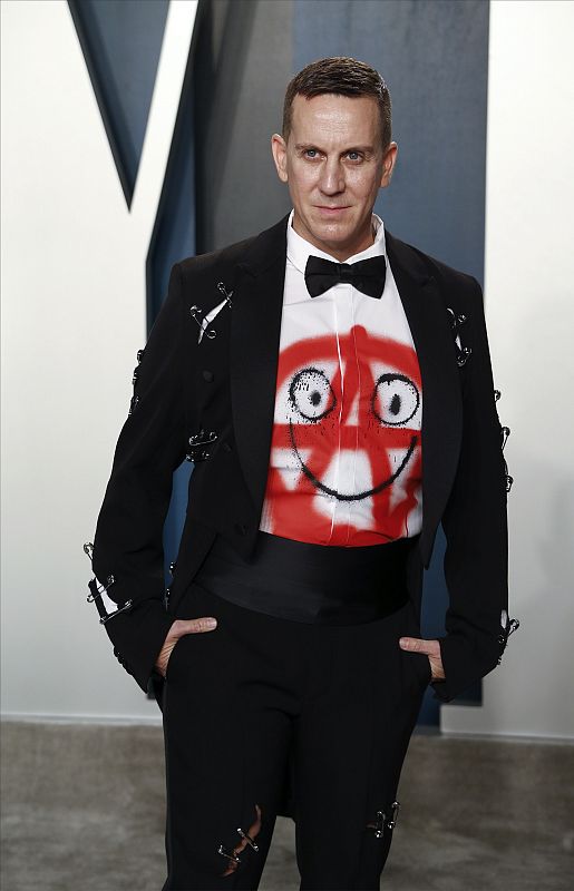 El diseñador Jeremy Scott en la fiesta posterior a los Oscar