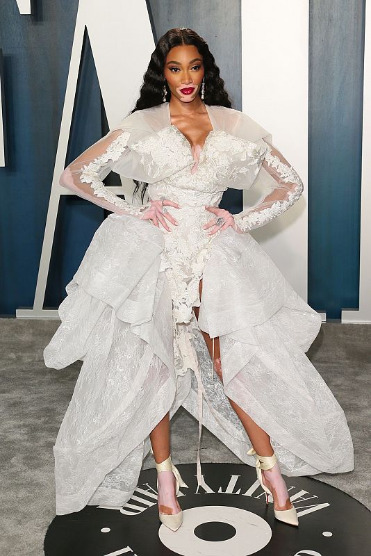 La modelo Winnie Harlow en la fiesta Vanity Fair de los Premios Oscar