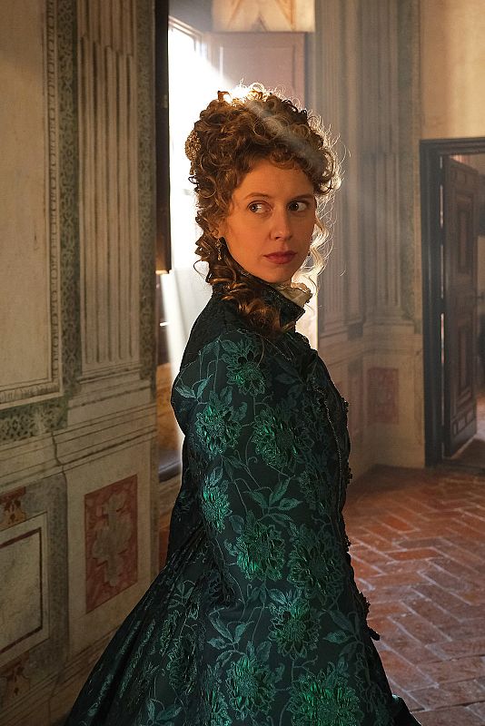 Manuela Vellés es Carolina