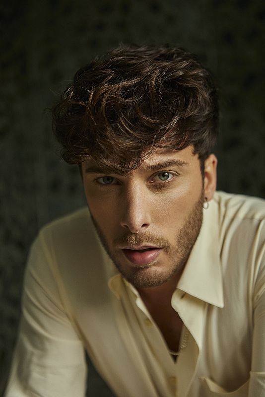 Blas Cantó en el videoclip 'Voy a quedarme'