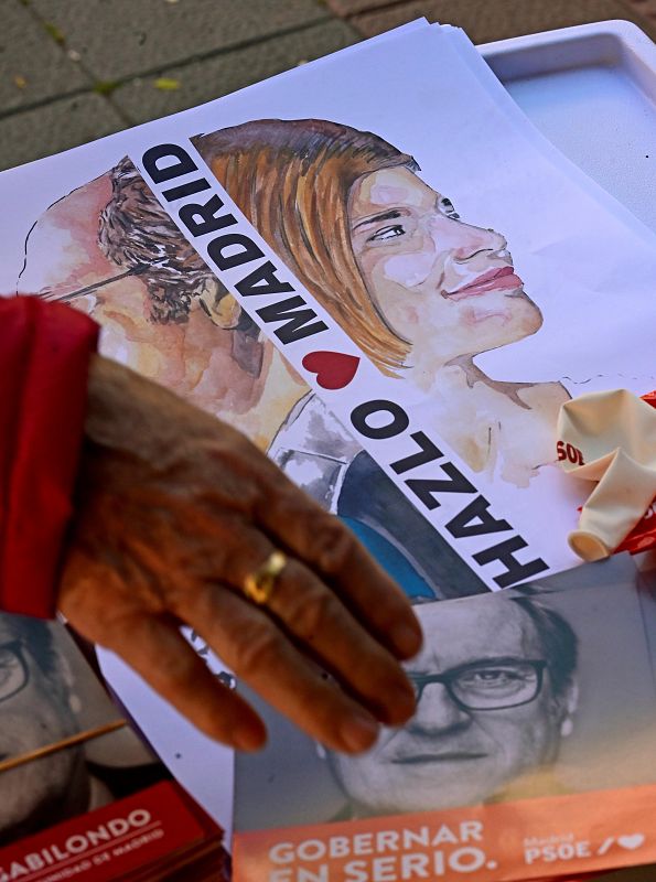 Panfletos en apoyo al PSOE