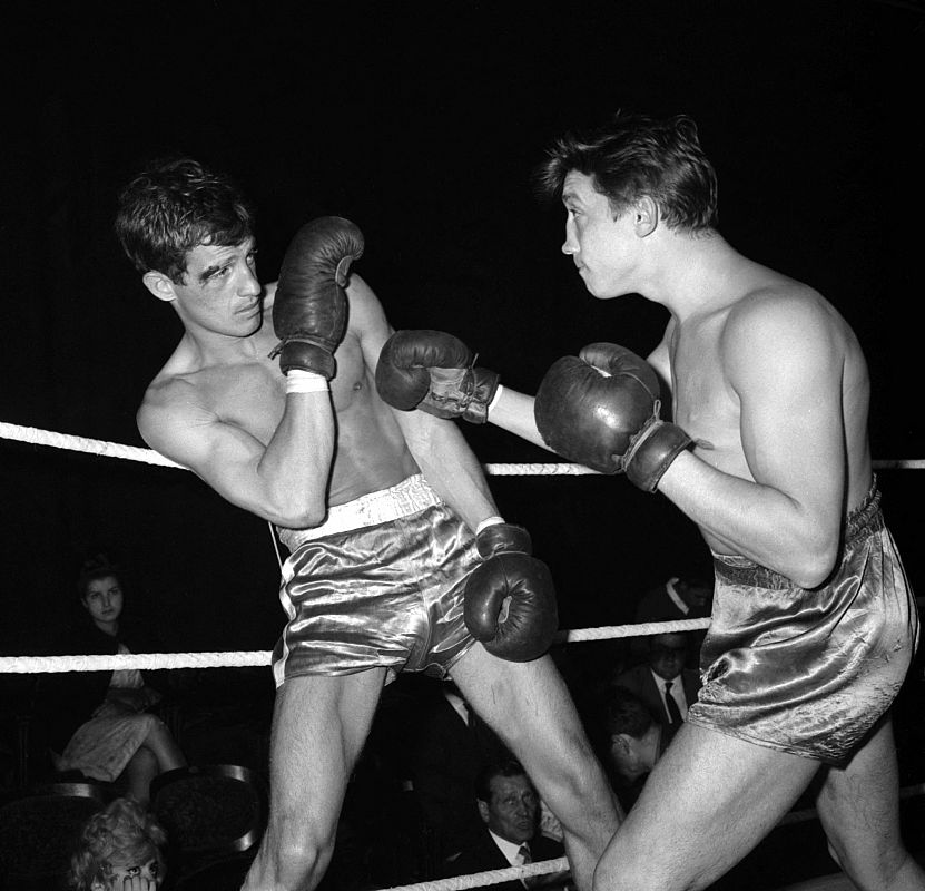 Antes de iniciar su carrera en el cine, Belmondo luchó como boxeador amateur en Francia, una etapa que se quedó 'grabada' en su rostro y que le motivó a rodar sus propias escenas de acción