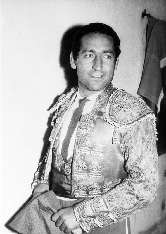 Paco Gento vestido de luces