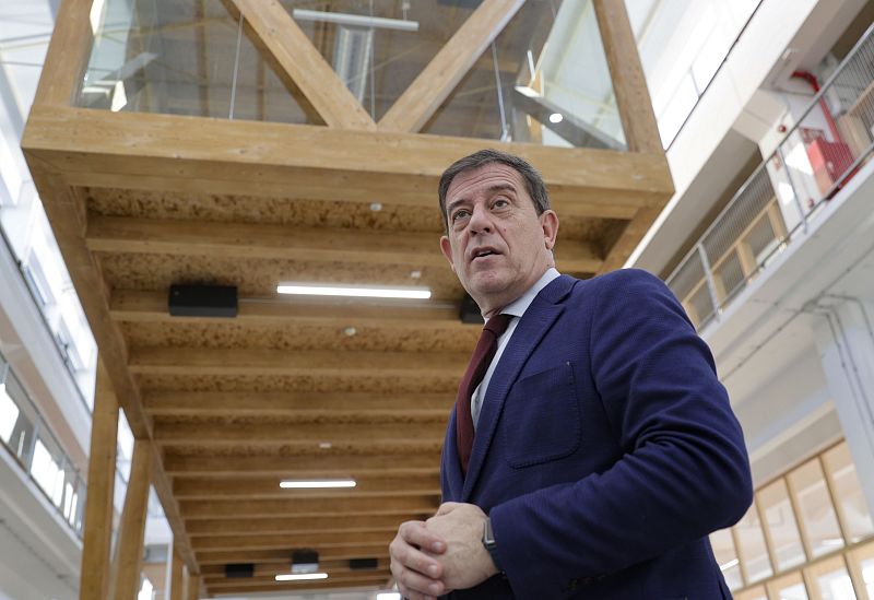 Gómez Besteiro (PSdeG) se reúne con los rectores universitarios