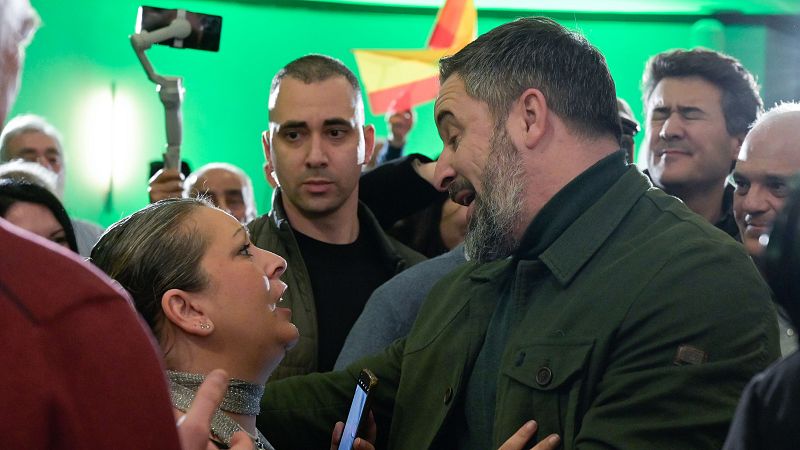 El líder de Vox, Santiago Abascal, arranca la campaña en A Coruña