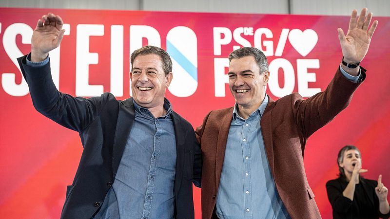 Pedro Sánchez junto a José Ramón Gómez Besteiro en un acto en Ourense