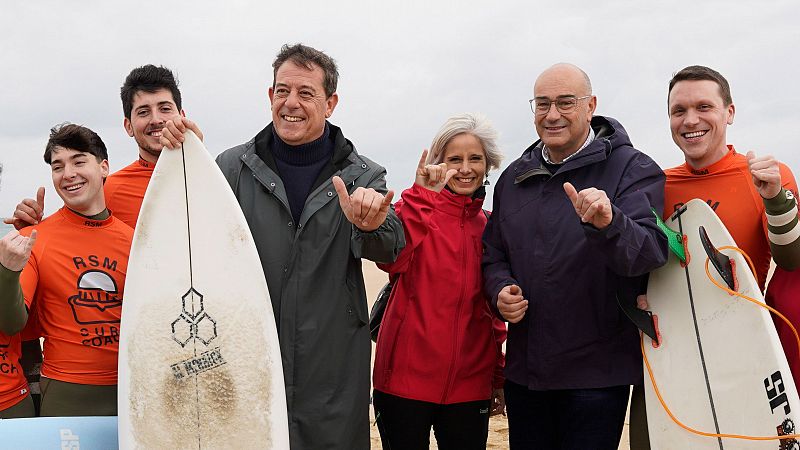 Elecciones Galicia 2024: Besteiro (PSdeG) en la playa de Valdoviño