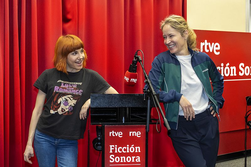 Angy Fernández y Marta Larralde