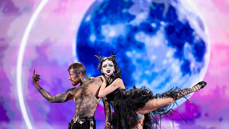 Bambie Thug representa a Irlanda en Eurovisión 2024 con la canción "Doomsday Blue"