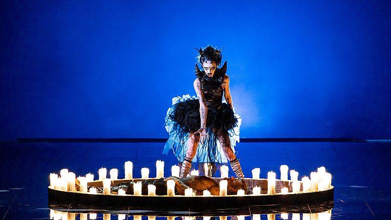 Bambie Thug representa a Irlanda en Eurovisión 2024 con la canción "Doomsday Blue"