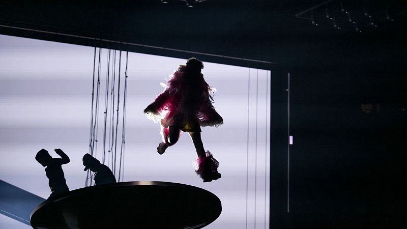 Nemo representa a Suiza en Eurovisión 2024 con la canción "The Code"