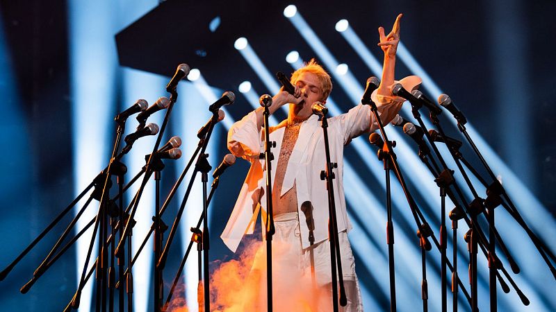 Mustii representa a Bélgica en Eurovisión 2024 con la canción "Before The Party's Over"