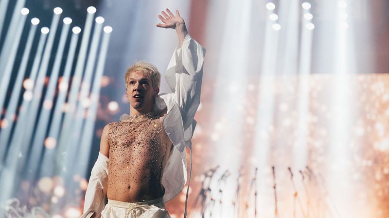 Mustii representa a Bélgica en Eurovisión 2024 con la canción "Before The Party's Over"