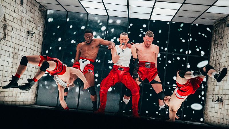 Olly Alexander representa a Reino Unido en Eurovisión 2024 con la canción "Dizzy"