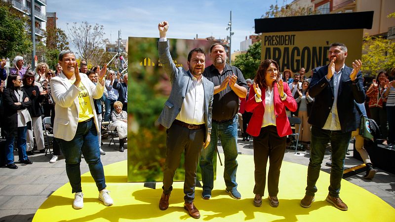 Pere Aragonès junto a Oriol Junqueras y Laura Vilagrà, en Pineda de Mar